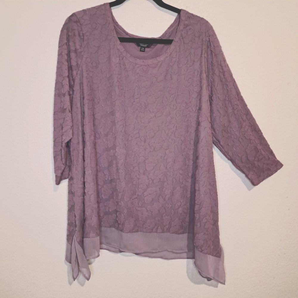 Simply Vera Wang lavender color blouse. Size  XXL